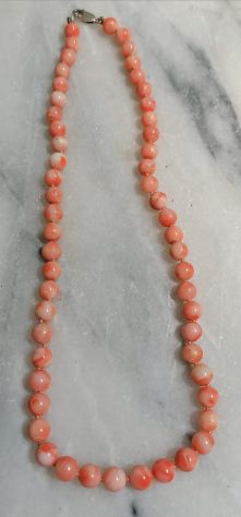 BELLA COLLANA IN AUTENTICO CORALLO ROSA VARIEGATO CHIUSURA ARGENTO. - Foto 4