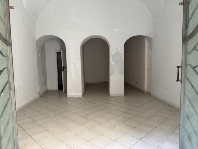 Locale commerciale in vendita a Acireale
