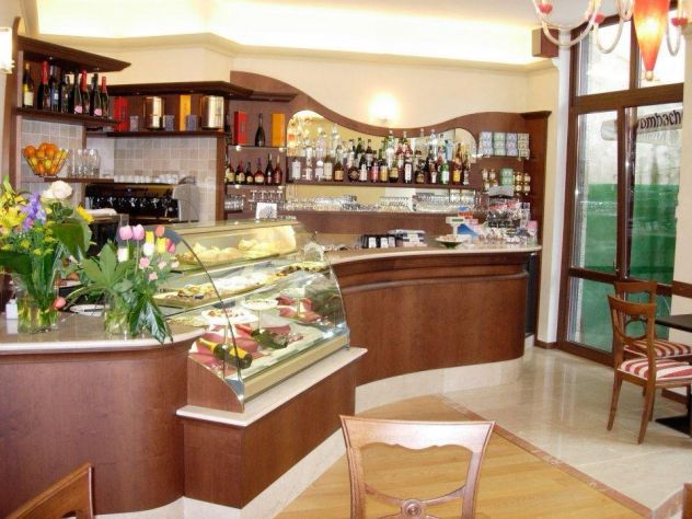 CESSIONE ATTIVITA' BAR CON MURA - Foto 2