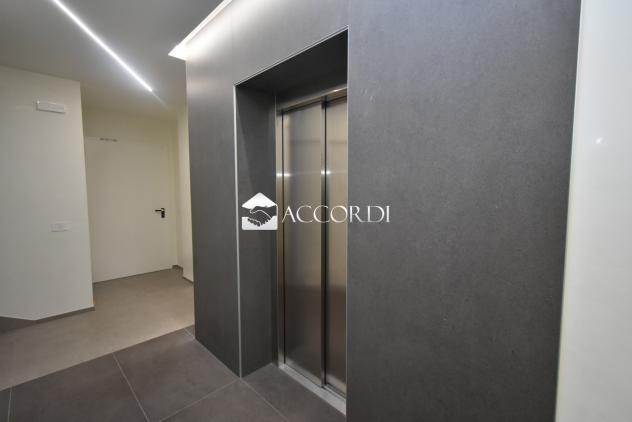 APPARTAMENTO di 4 vani e di 135 mq (CONEGLIANO) rif. SM32A1_1 - Foto 5