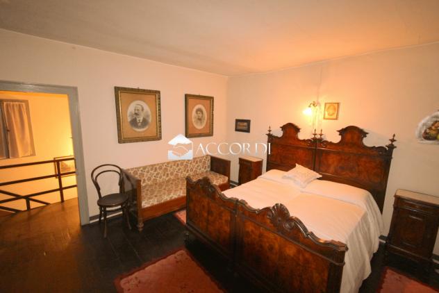 CASA INDIPENDENTE di 20 vani e di 500 mq (GODEGA DI SANT'URBANO) rif. GG56_6 - Foto 8