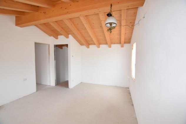 CASA AFFIANCATA di 7 vani e di 175 mq (PEDEROBBA) rif. DB030AB - Foto 15