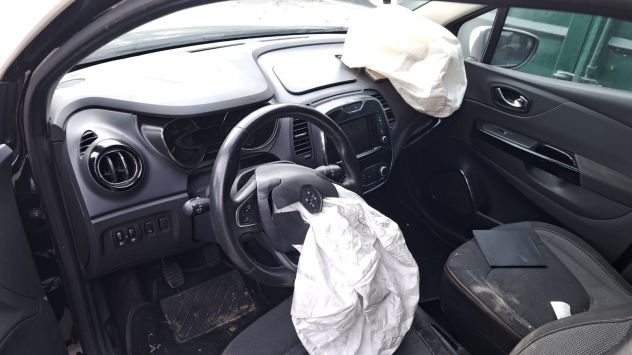 Ricambi vari Renault Captur 1.5DCI del 2014 - Foto 7