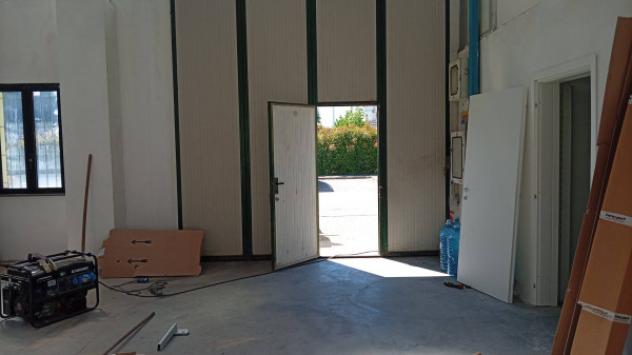 Immobile di 210 m² con 1 locale in affitto a Novi di Modena - Foto 2