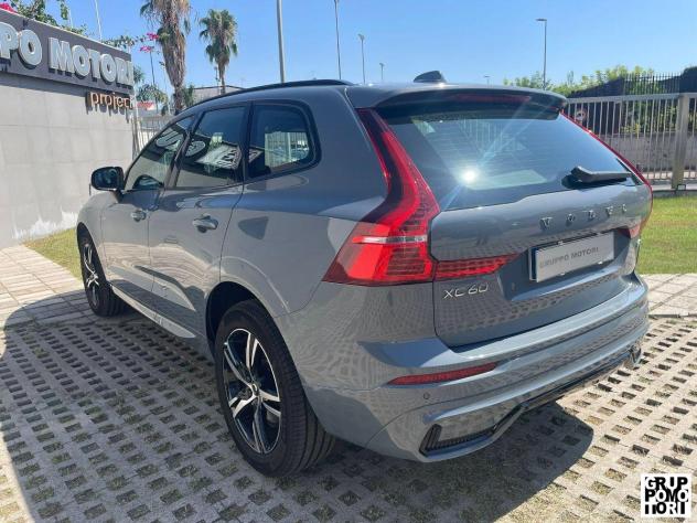 VOLVO - XC60 - B4 AWD Geartronic R-design - Foto 8