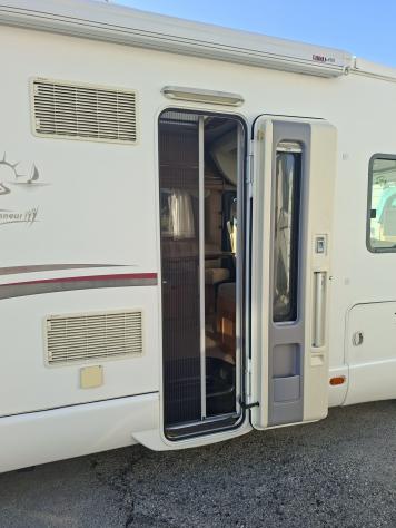 MOTORHOME RAPIDO DUCATO SEMDIINETTE GARAGE LETTO MATRIMONIALE BASCULANTE CLIMATIZZATORE FOTOVOLTAICO CAMPEGGIO CAMPER USATI GENERALI 1737 - Foto 6
