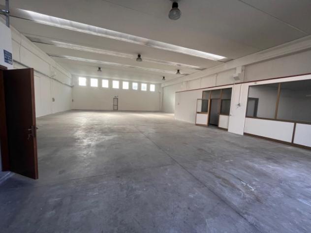 Immobile di 530 m² con 2 locali in affitto a Torbole Casaglia - Foto 18