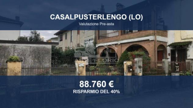 Immobile in asta di 128 m², box auto doppio in vendita a Casalpusterlengo