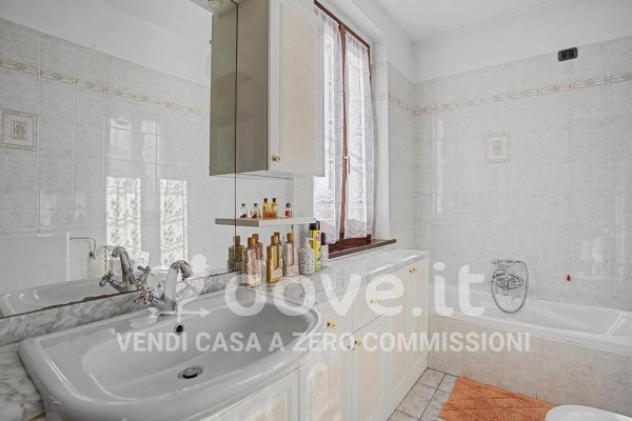 Villa di 180 m² con 4 locali e posto auto in vendita a Cocquio-Trevisago - Foto 13