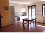 V005425 - BILOCALE CON GIARDINO PRIVATO E GARAGE DOPPIO!