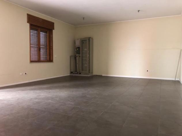 Immobile di 265 m² con più di 5 locali in affitto a Piacenza