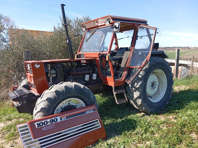 Trattore fiat 100/90