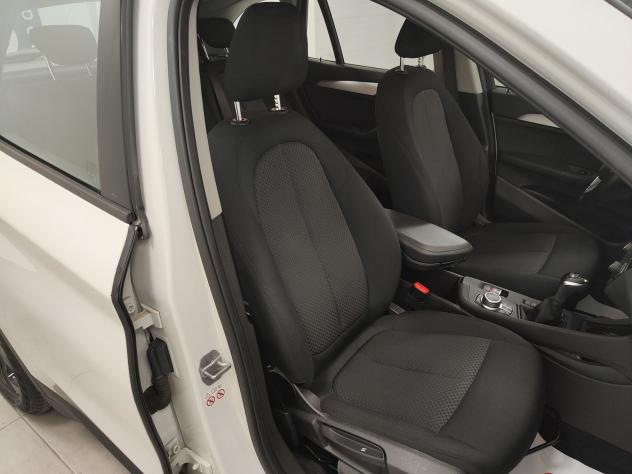 BMW X1 xdrive25e Bus.Adv auto CarPlay Sensori FariLED - Foto 5