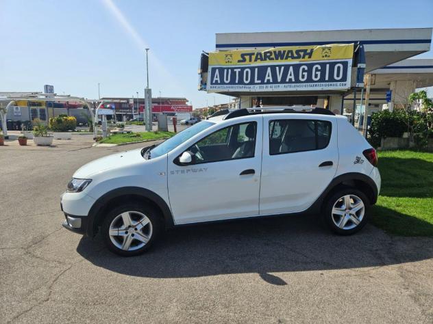DACIA - Sandero - 0.9 TCe 90 CV S&S Lauréate - Foto 4