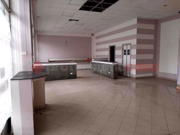 Immobile di 130 m² con 2 locali in affitto a Borgomanero - Foto 6