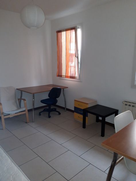 Doppia anche uso singola 600 euro tutto compreso - vicino segreteria matricole - Foto 2