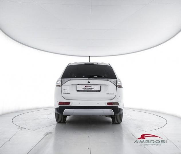 MITSUBISHI OUTLANDER 2.2 DI-D 4WD Instyle 7p. - PER OPERATORI DEL SETTO rif. 24054847 - Foto 6