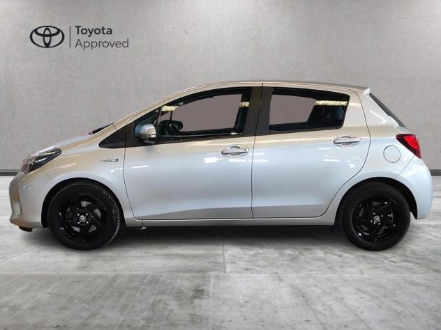 Toyota Yaris 1.5 Hybrid 5 porte Active + CERCHI IN LEGA AREA C FREE - Foto 4