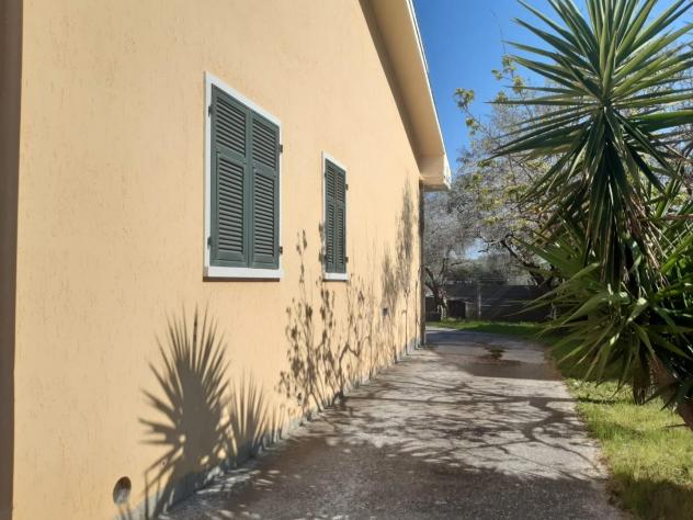 Villa in vendita a Avenza - Carrara 230 mq Rif: 1106043 - Foto 2