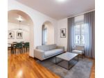 Appartamento di 220 m² con 5 locali in vendita a Milano
