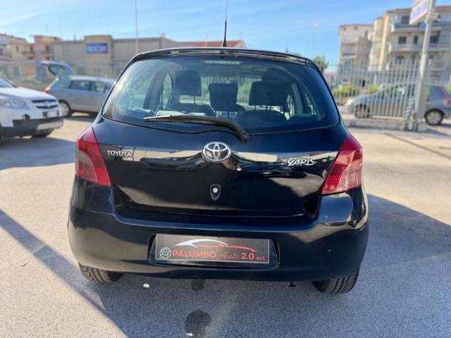 TOYOTA Yaris 1.0 5 porte Sol rif. 24198443 - Foto 5