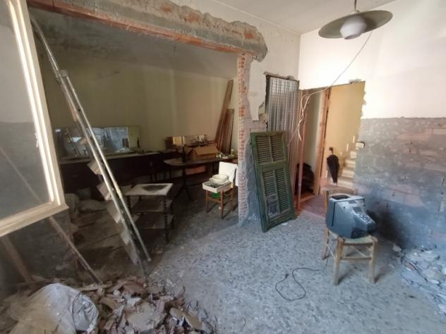 VENDESI A POGGIALTO, FRAZIONE DI AURIGO CASA AUTONOMA IN CENTRO PAESE CON GARAGE - Foto 4