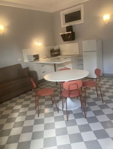 LABARO BILOCALE ARREDATO CON GIARDINO PRIVATO
