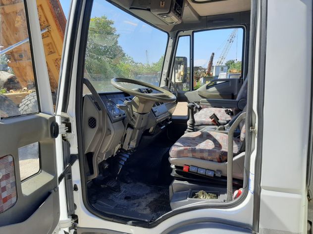 Autocarro IVECO Eurocargo 75E15 - Foto 5