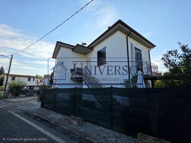 VILLETTA SINGOLA CON GIARDINETTO E BOX RISTRUTTURATA