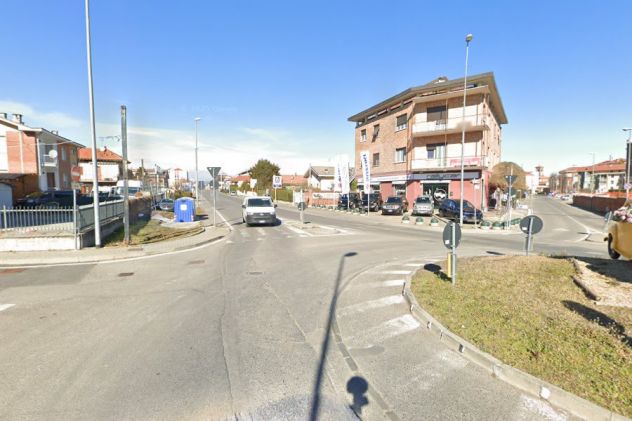 BORGARO TORINESE TRILOCALE FINEMENTE RISTRUTTURATO - Foto 2