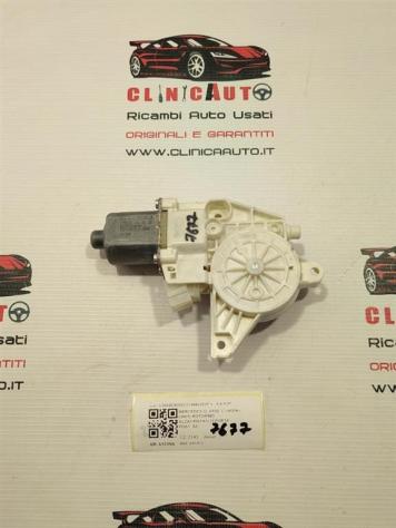MOTORINO ALZAVETRO POSTERIORE SINISTRO MERCEDES Classe C Berlina W204 A2048200542 0130822505 (07)