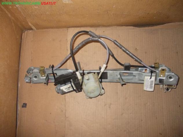 ALZACRISTALLO ELETTRICO PORTA D. 128000471 6 FILI RENAULT MEGANE (C84/B84) 3p / 5p  Carrozzeria  Lamierati esterni  Porte  Alzacristallo por RENAULT -