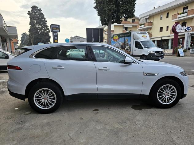 Jaguar F-Pace 2.0 D 180 CV AWD aut. Pure - Foto 10
