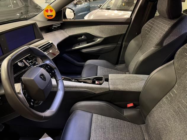 PEUGEOT 3008 2025 145CV AUTOMATICA ALLURE PACK 11000KM - Foto 9