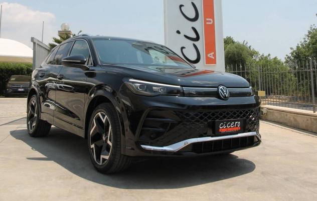 Volkswagen Tiguan 2.0 TDI 150 CV DSG R-Line|2025