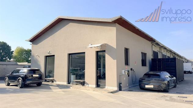 CAPANNONE CON UFFICI IN VENDITA A VIMERCATE - Foto 4