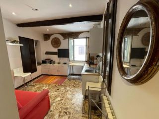Spacious studio apartment at the Uffizi Gallery / Monolocale - Firenze Centro