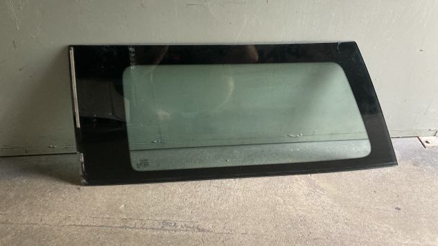 Vetro laterale fisso posteriore SX Mini Cooper R56 del 2008