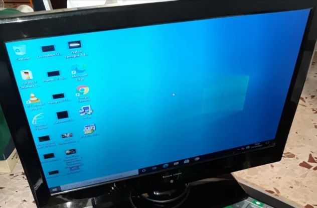 Schoub Lorenz SL19 940 monitor.