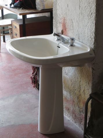 lavabo con rubinetti - Foto 8