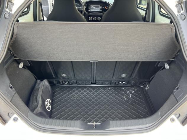 Toyota Aygo X 1.0B (72 CV) Active - Foto 7