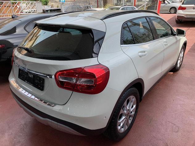 Mercedes-Benz GLA 180 NAVI VETTURA AZIENDALE KM E TALIANDI CERTIFICATI - Foto 4