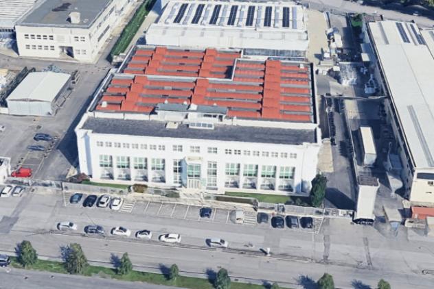 Immobile di 7000 m² con 5 locali in vendita a Brescia