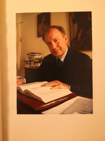 Libro VARIIS LINGUIS Studi offerti al prof. Elio Mosele per il suo 70° compl. - Foto 2