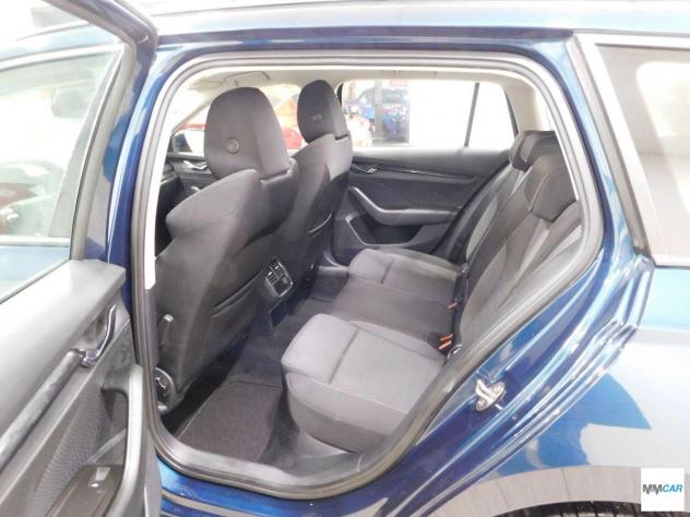 SKODA - Octavia Station Wagon - Octavia 2.0 TDI CR Wagon Executive - Foto 8