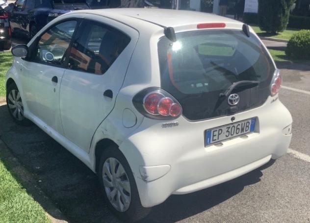 Toyota Aygo 1.0 12V VVT-i 5 porte Active Connect - Foto 4