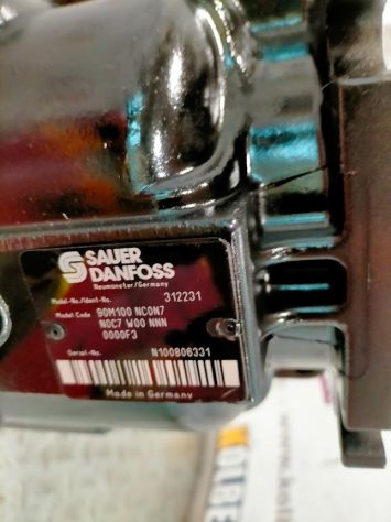 Motore Danfoss 90M100 NC0N7 N0C7 W00 NNN 0000F3 - Foto 2