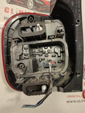 STOP FANALE POSTERIORE DESTRO DACIA Duster Serie 265503601R K9K658 (1724) - Foto 5
