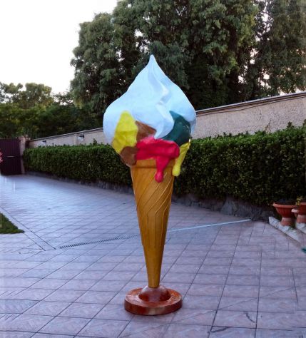 Cono gelato in vetroresina a ROMA