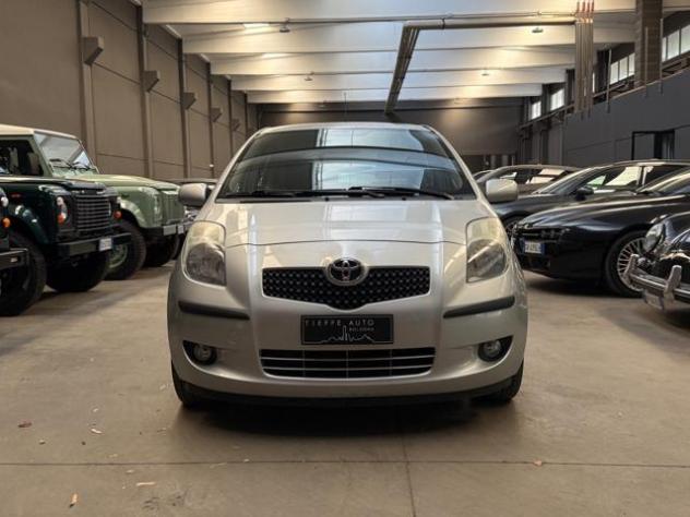 TOYOTA Yaris 1.0 5 porte Sol rif. 23895925 - Foto 2